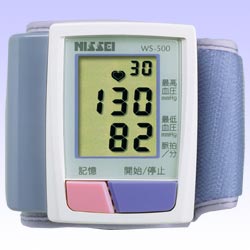 手首式デジタル血圧計 WS-500